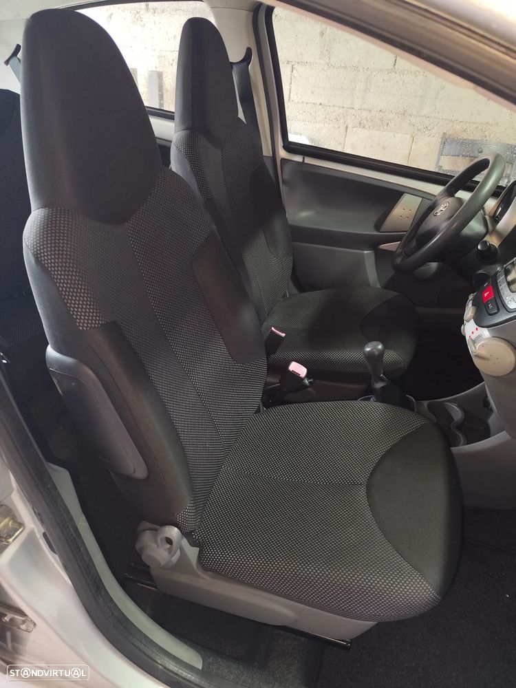 Toyota Aygo 1.0 + AC - 16