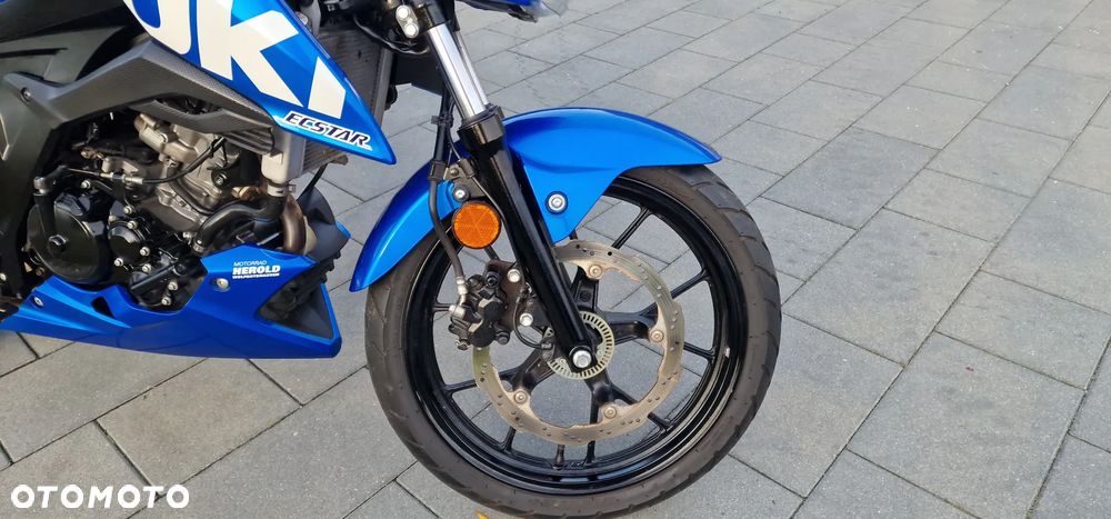 Suzuki GSX - 8