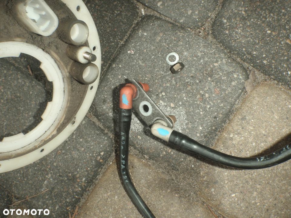 przewód kolanoko pompy paliwa zbiornika seicento cinquecento 900 1.1 posiadam wszystkie części fiat - 1