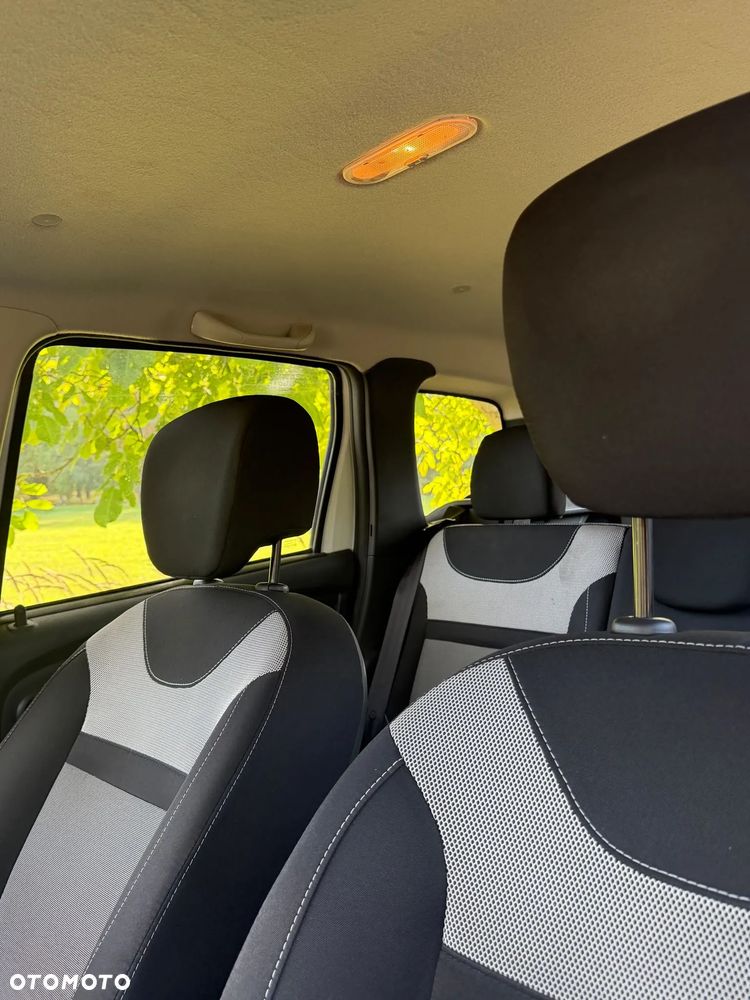 Dacia Duster dCi 110 4WD Comfort - 11