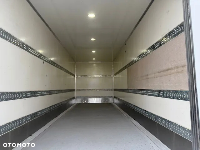 MAN TGM 18.290 Kontener - Izoterma 20palet - 6