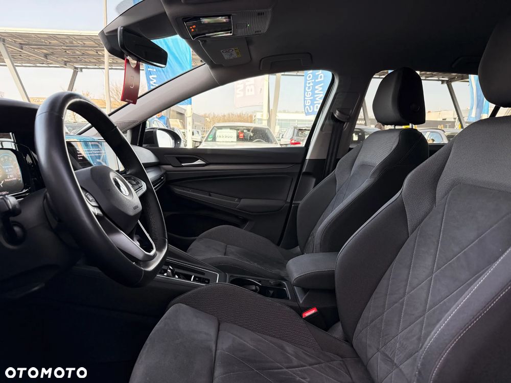 Volkswagen Golf 1.5 eTSI OPF DSG Style - 24