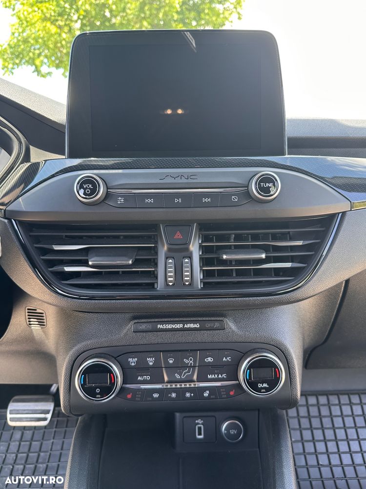 Ford Focus 2.0 EcoBlue ST-Line - 19