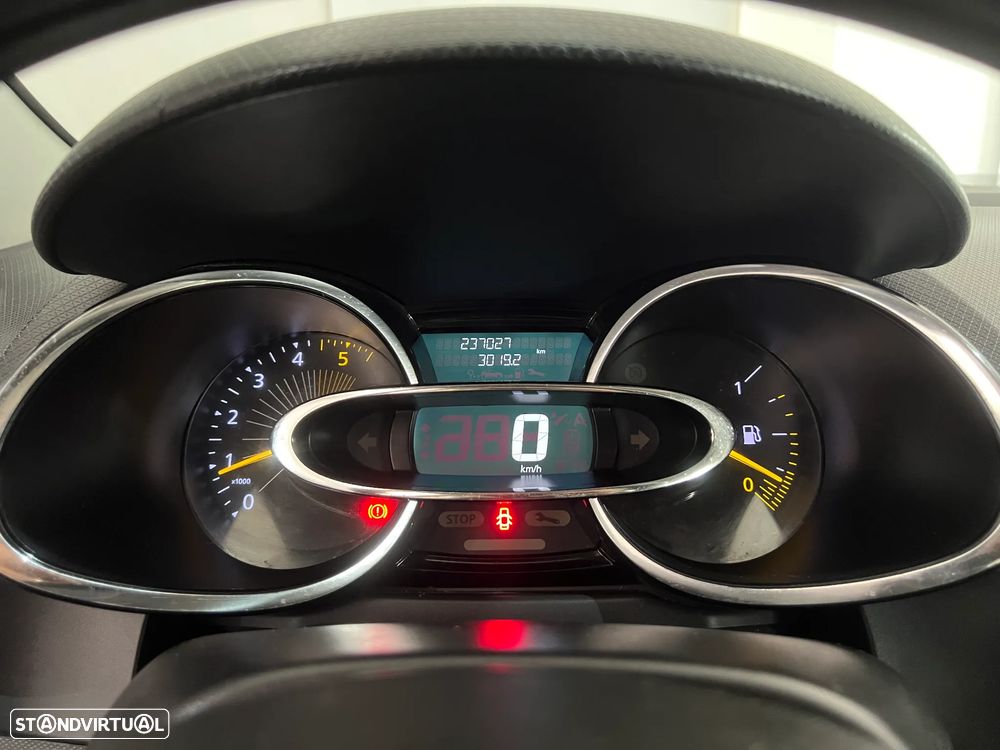 Renault Clio Sport Tourer - 13