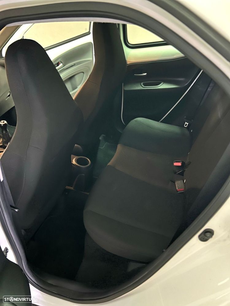 Toyota Aygo X 1.0 Play - 25