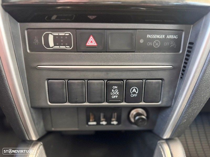 Mitsubishi L200 2.3 DI-D Strakar CD Connect Edition 4WD - 30