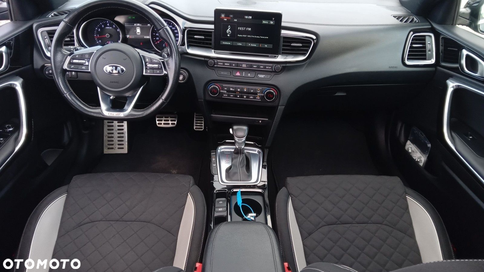 Kia ProCeed - 11