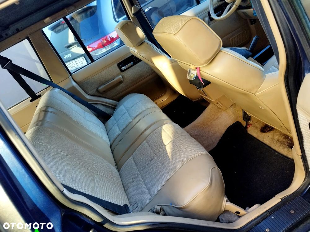 Jeep Cherokee 2.5 Sport - 17