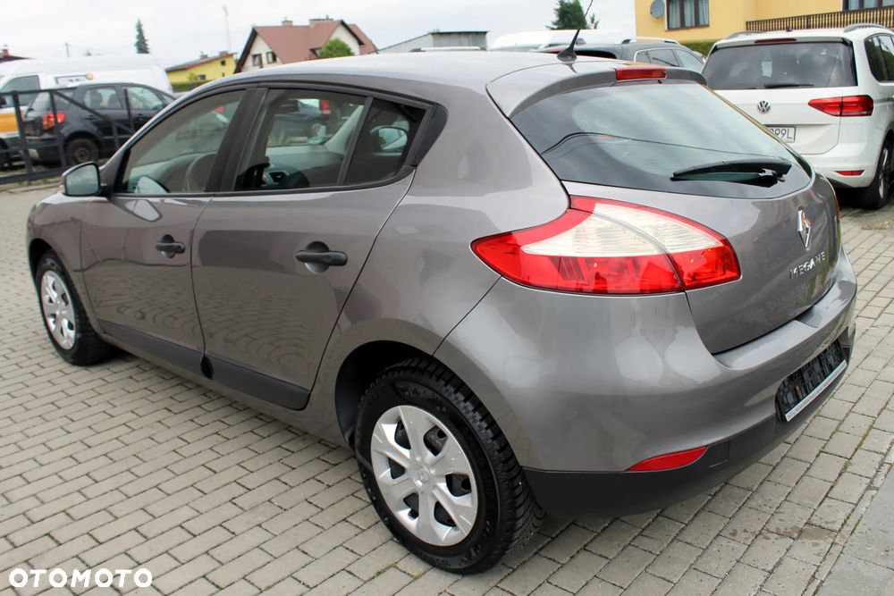 Renault Megane 1.6 16V 100 Authentique - 4