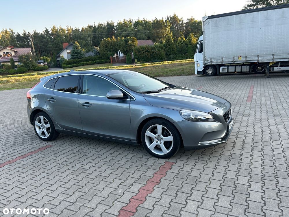 Volvo V40 D4 Momentum - 8