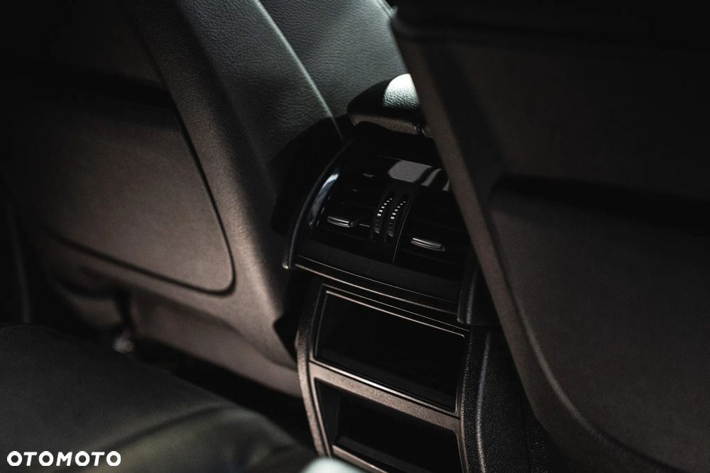 BMW X6 xDrive30d - 13