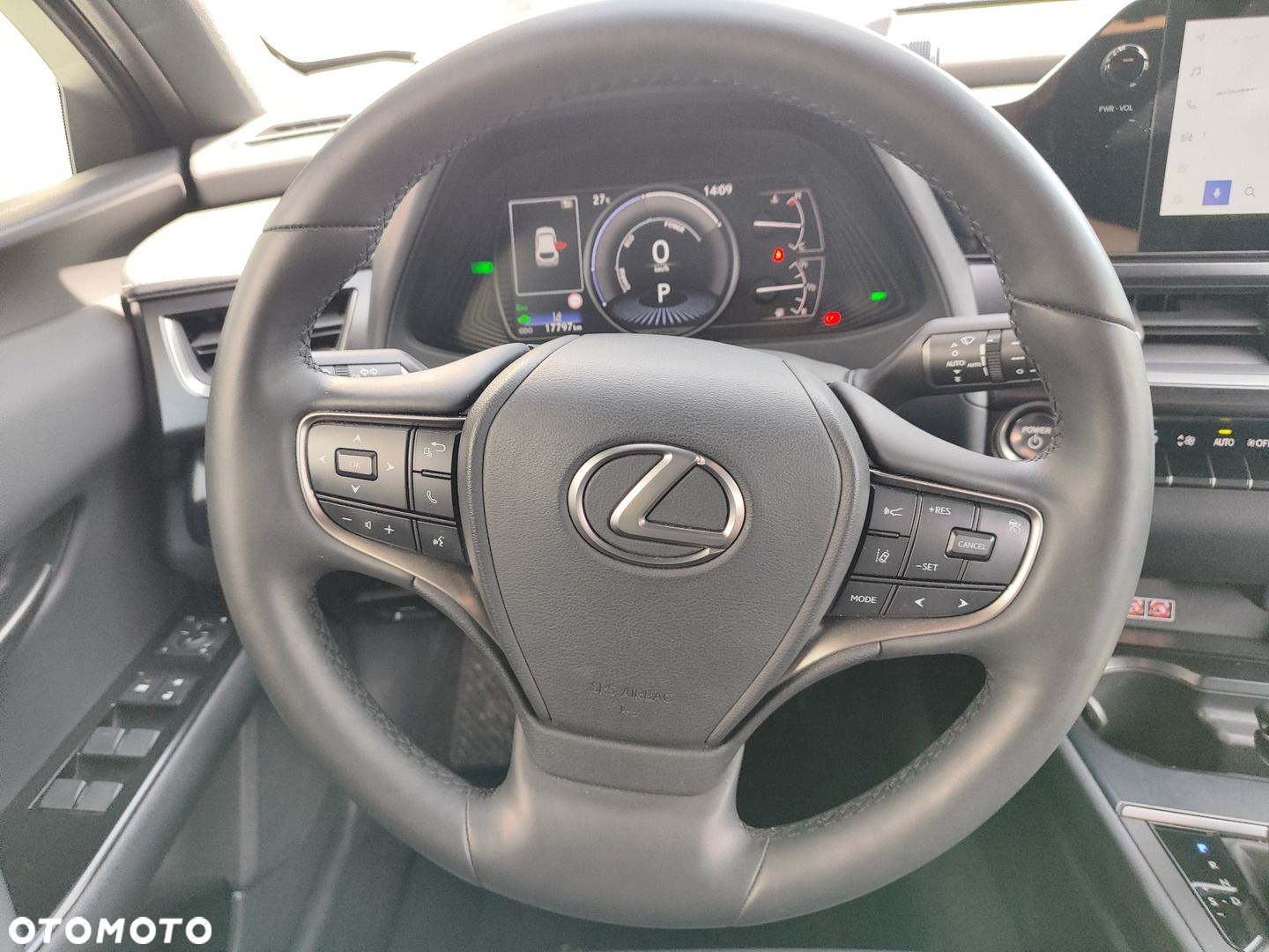 Lexus UX - 24