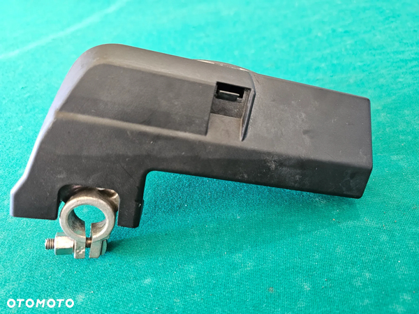 AUDI A4 B8 A5 8T KLEMA PIROTECHNICZNA PLUSOWA 8J0915459