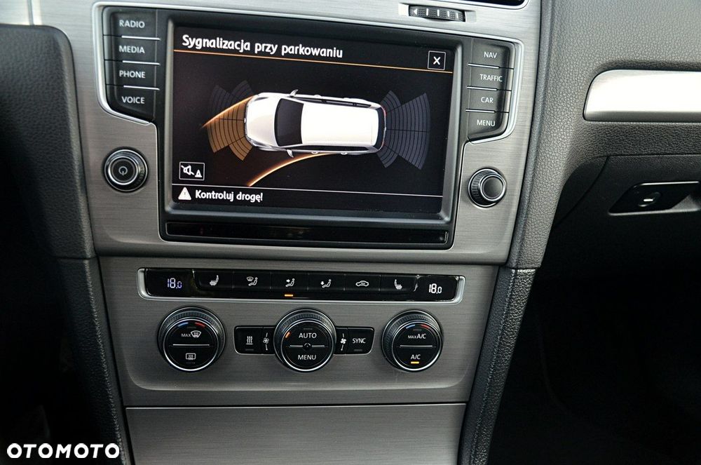 Volkswagen Golf - 30