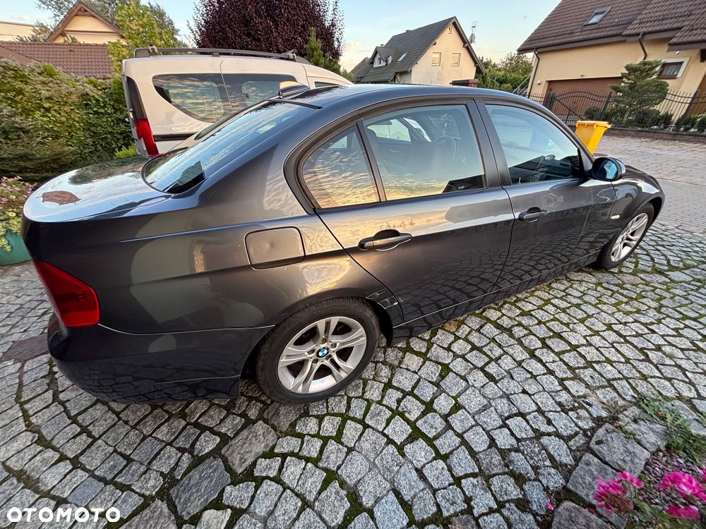 BMW Seria 3 - 17