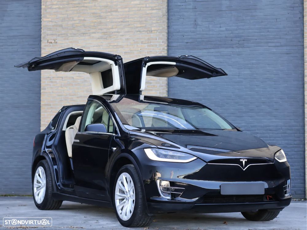 Tesla Model X 90D - 2