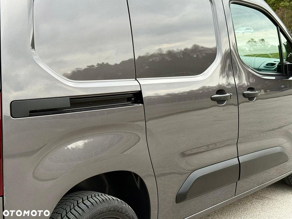 Peugeot Partner 1.5 130KM Automat 3 Osobwy Salon Polska Bezwypadkowy FVAT23% - 19