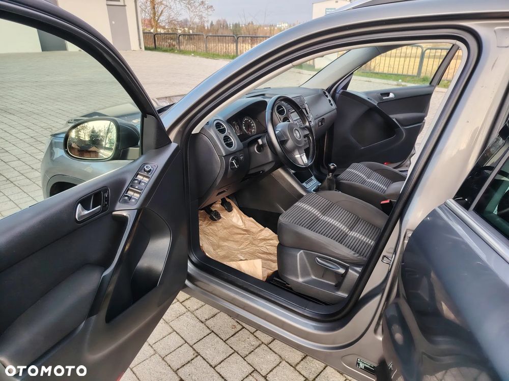 Volkswagen Tiguan 2.0 TDI DPF BlueMotion Technology Trend & Fun - 8