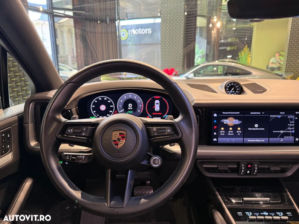 Porsche Cayenne - 21