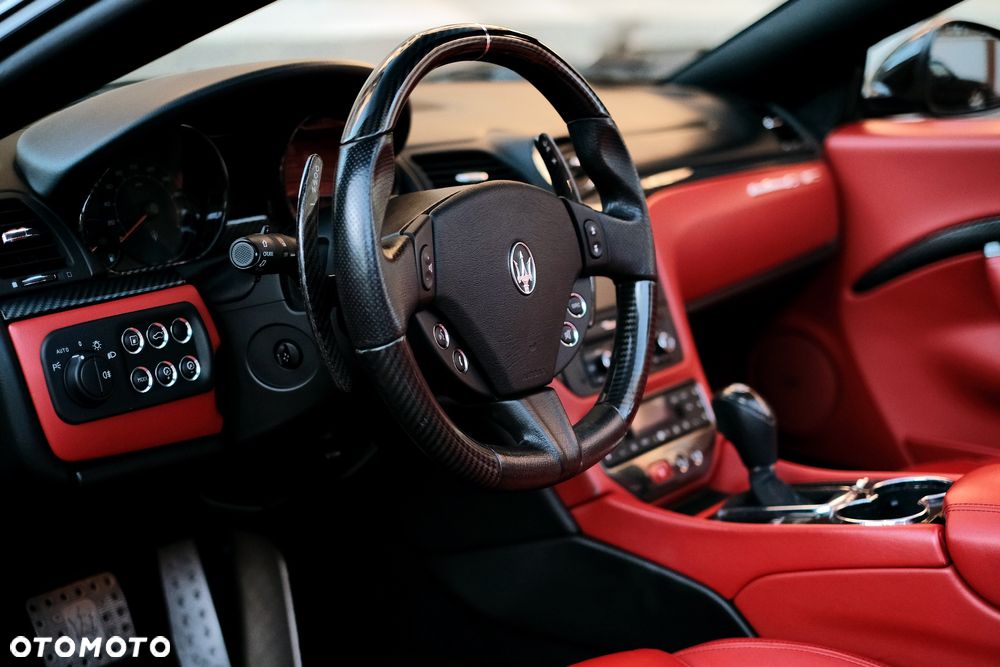 Maserati GranCabrio MC - 11
