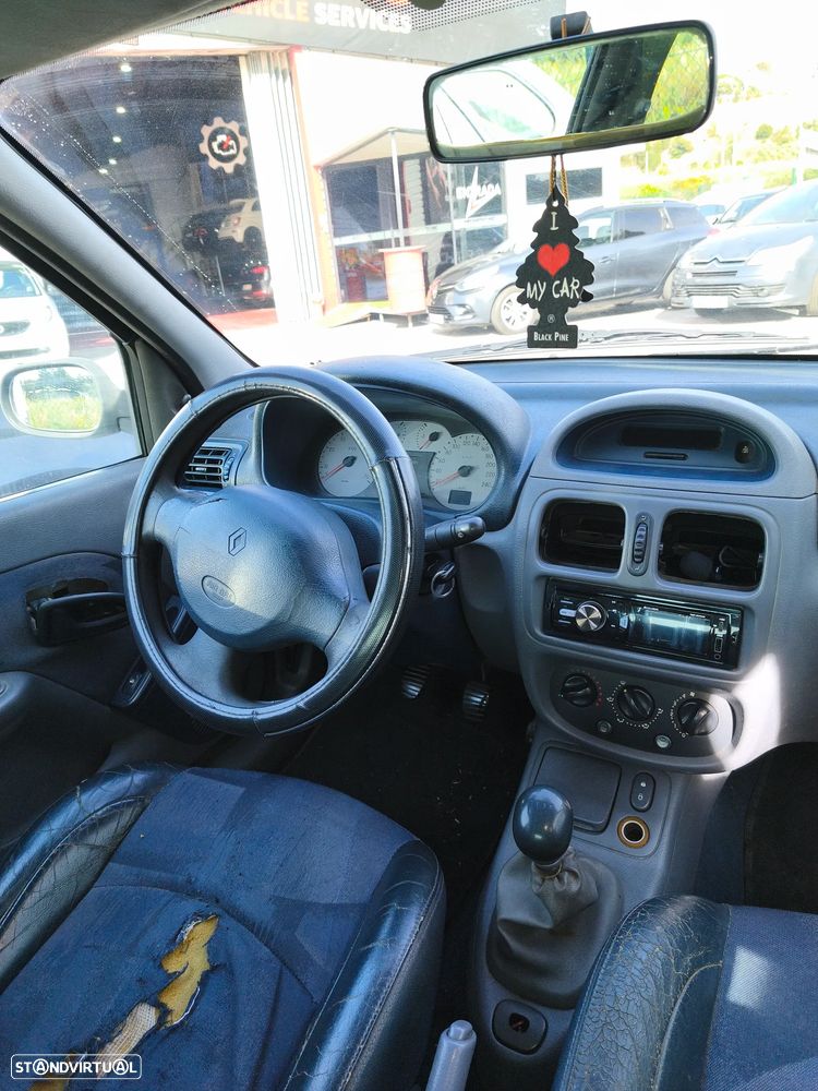 Renault Clio 1.4 16V Dynamique - 2