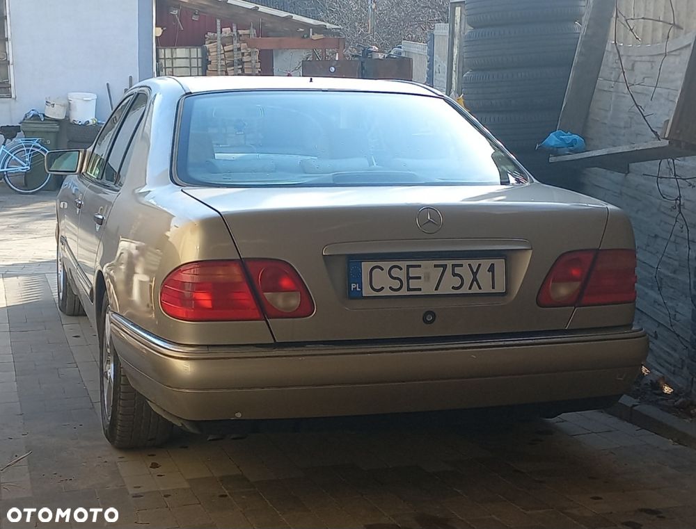 Mercedes-Benz Klasa E - 2