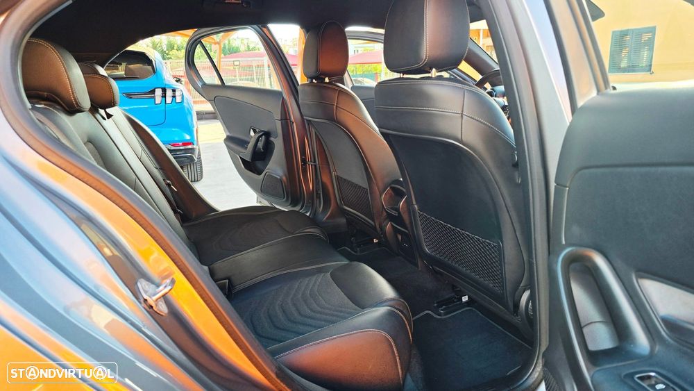 Mercedes-Benz A 250 e Progressive - 14