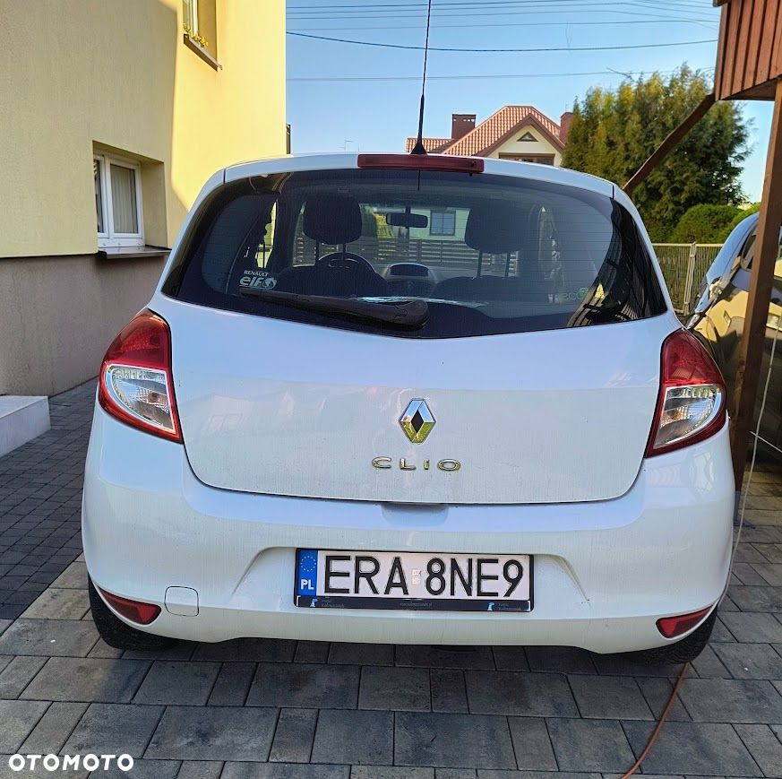Renault Clio 1.5 dCi Campus - 4
