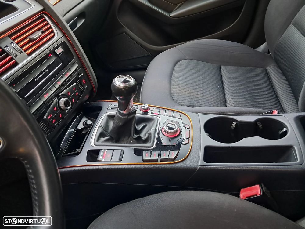 Audi A4 2.0 TDI ultra DPF Attraction - 11