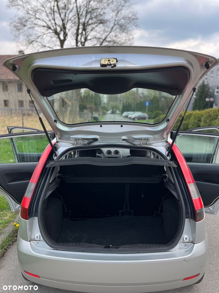 Ford Fiesta 1.4 Ghia - 22