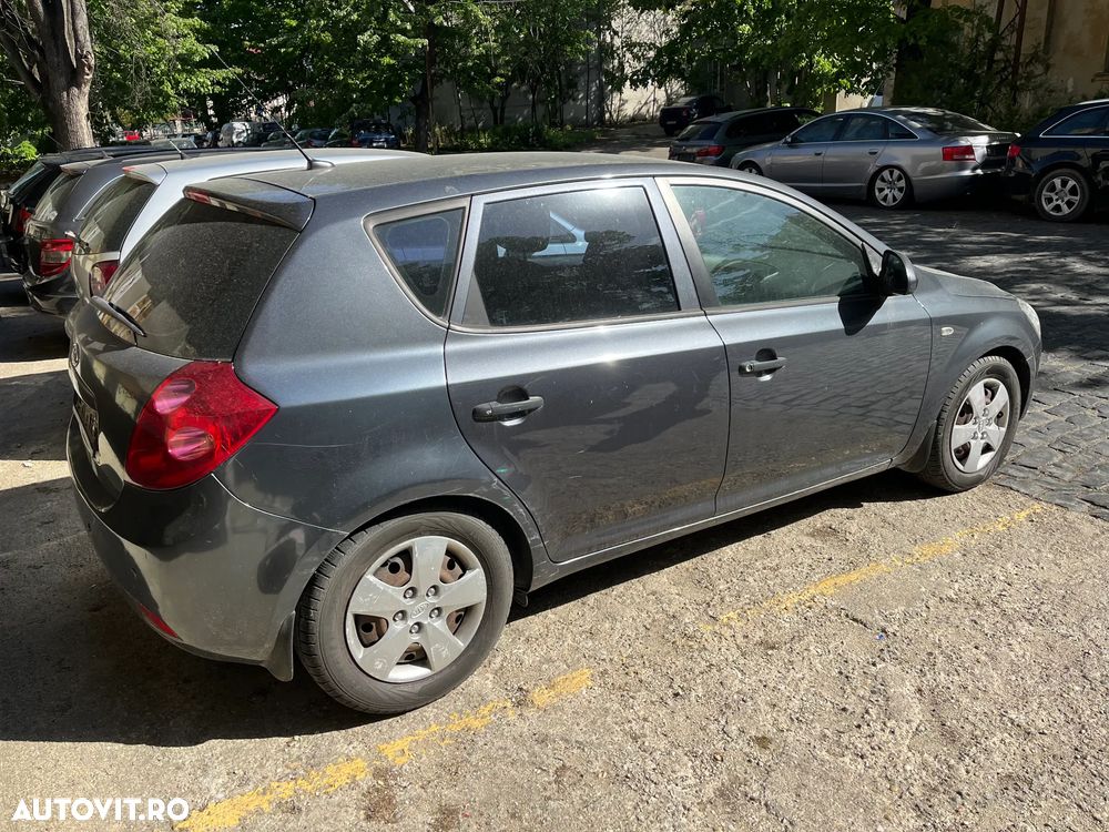 Dezmembrez KIA Ceed gri inchis 1,6 CRDI 16V 2008 66KW D4FB 161.000 km - 14