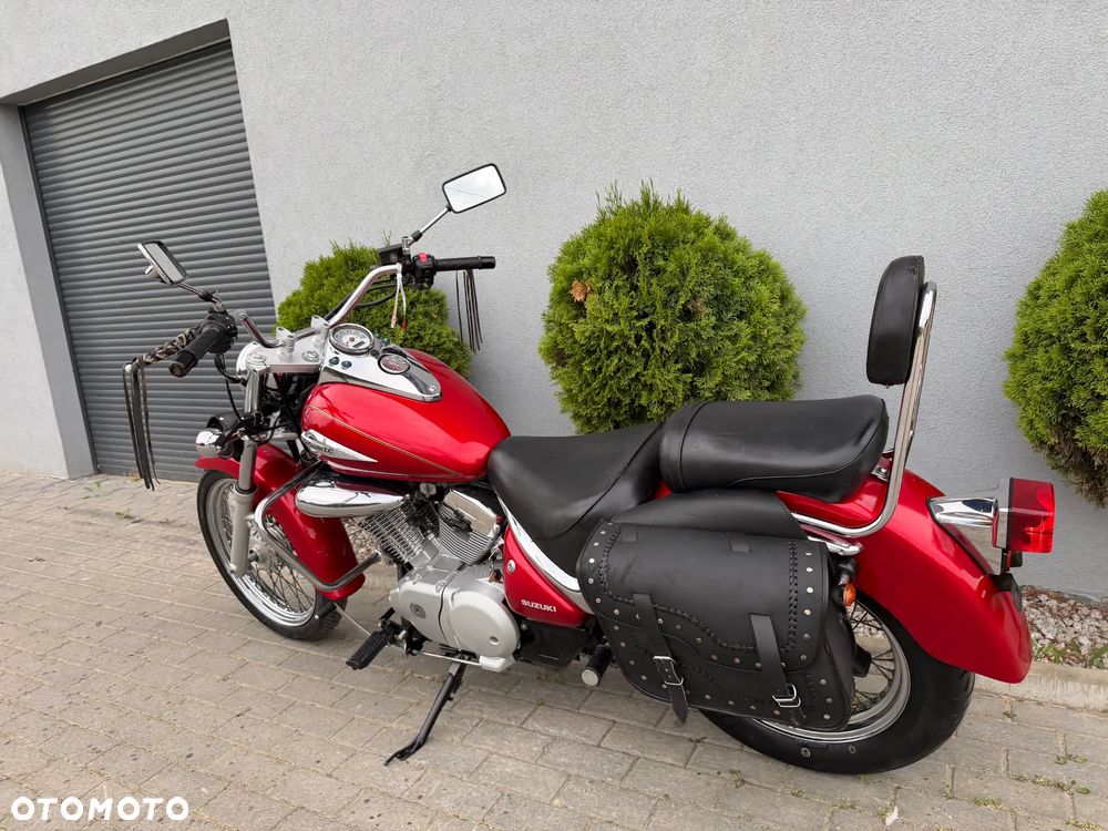 Suzuki Intruder - 39