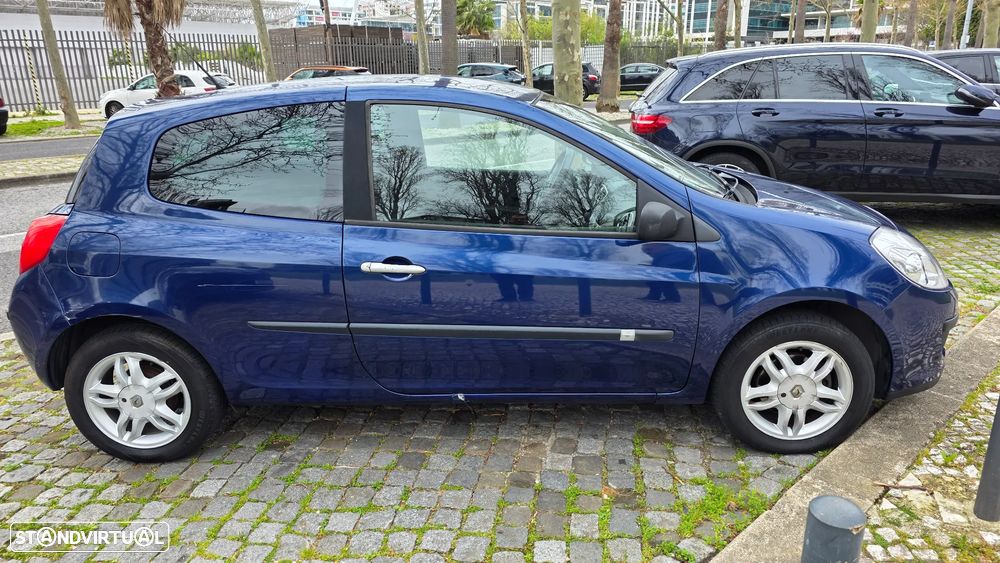 Renault Clio 1.5 dci dynamique - 9