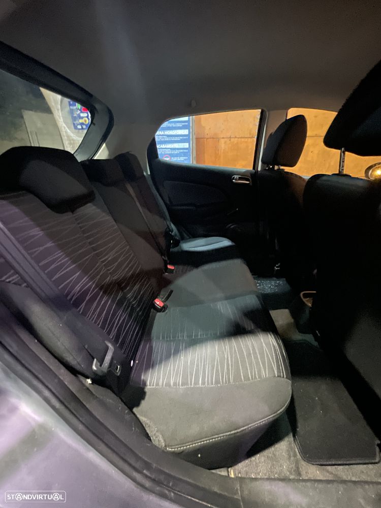Mazda 2 - 5