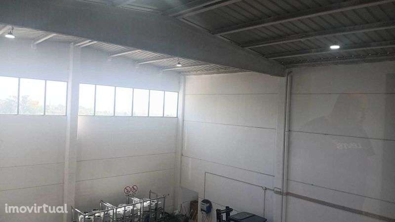 Arrendar armazém 340m2 industria junto à autoestrada e MAR - Grande imagem: 5/9