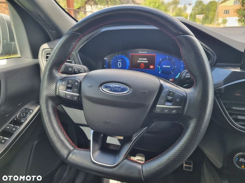 Ford Kuga 2.0 TDCi 2x4 ST-Line - 31