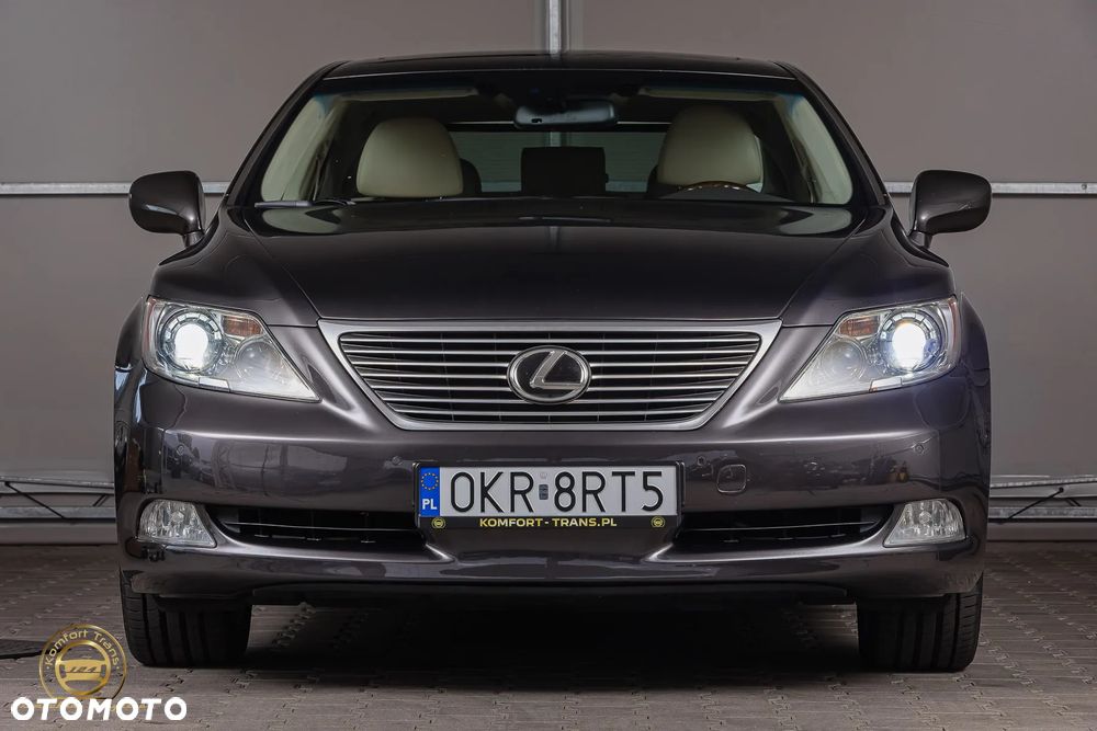 Lexus LS - 3