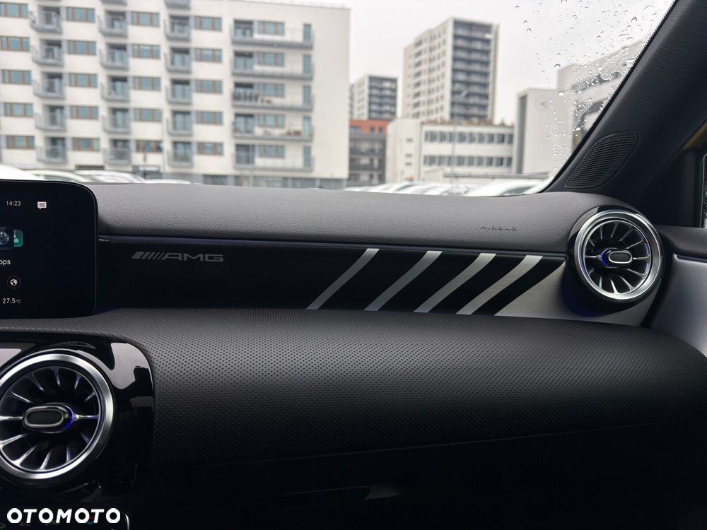 Mercedes-Benz Klasa A 35 AMG 4-Matic 7G-DCT - 24