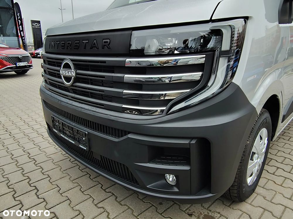 Nissan Interstar - 32