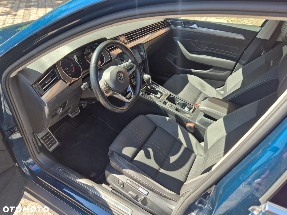 Volkswagen Passat - 14
