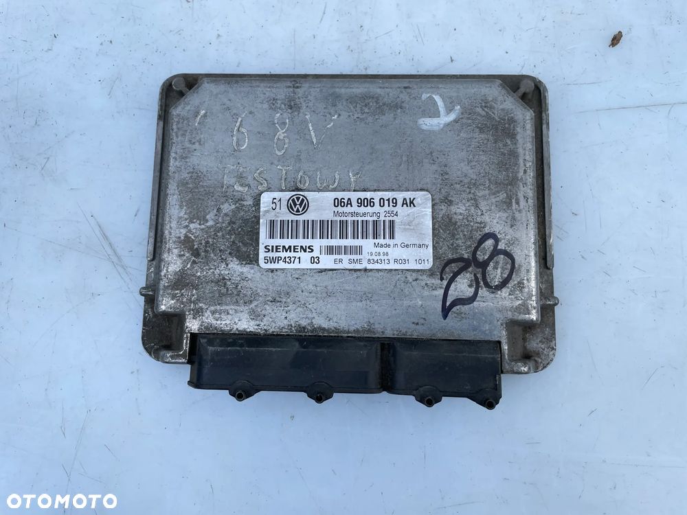 STEROWNIK SILNIKA VW GOLF IV BORA 1.6 8V 06A906019AK - 1