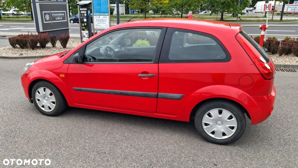Ford Fiesta 1.3 Ambiente - 6