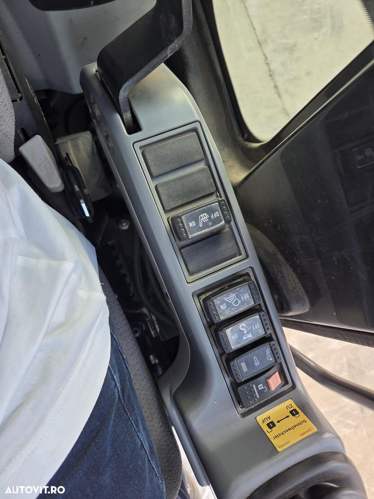 Hitachi ZX135US-6, 16t,2019, 3.736h, ROTIRE IN GABARIT, LAMA, 2 inst hidr pe brate, PADURI NOI, consum mediu 9,5l/h, Gresare automata, CUPLA RAPIDA +CUPE EXCARE+Cupa taluz, latime 2,5m, Camere spate si laterale, posibil leasing 3 ani, PROMOTIE 86.900 EUR+Tva - 37