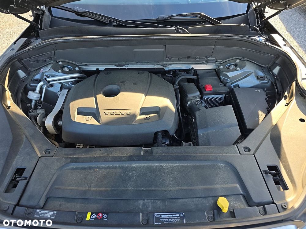 Volvo XC 90 - 6