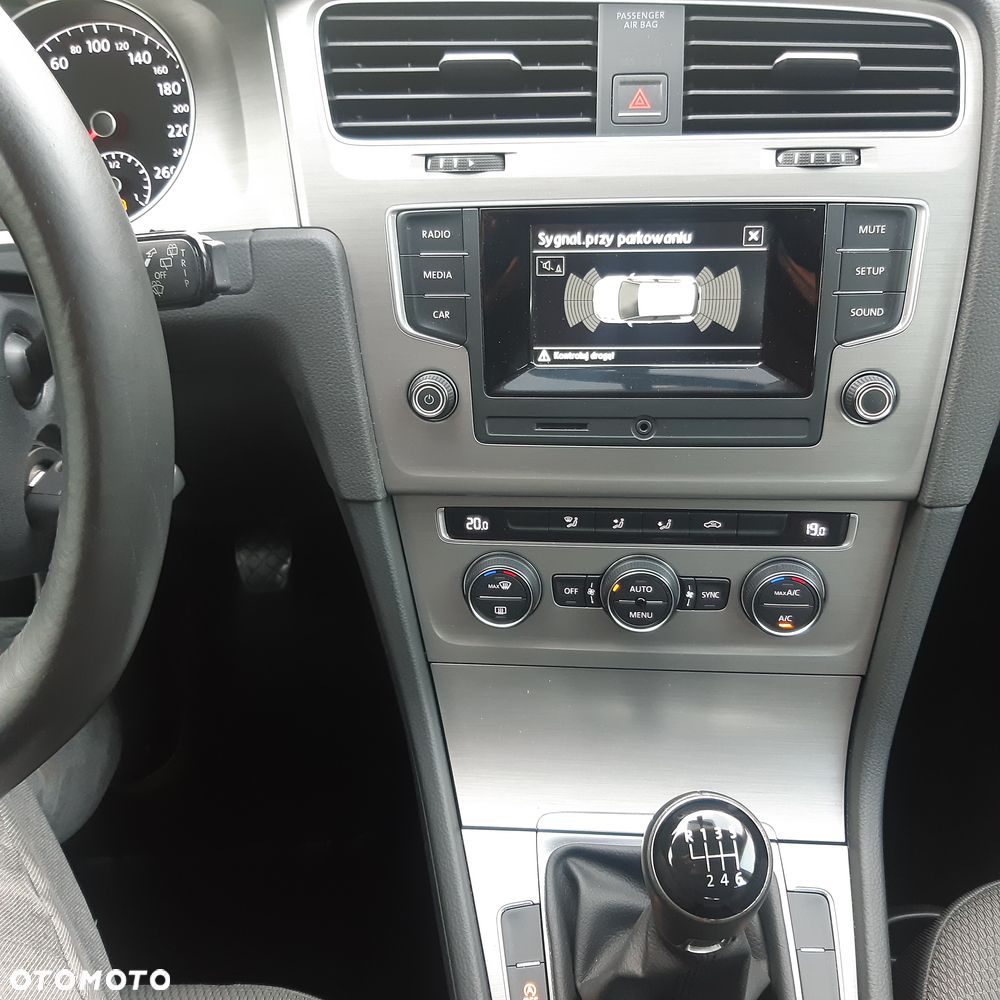 Volkswagen Golf - 15