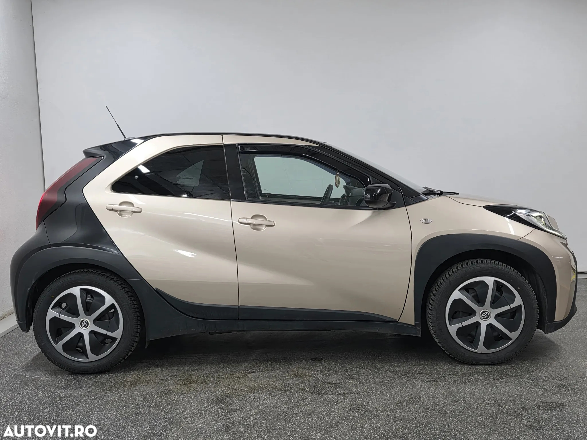 Toyota Aygo X 1.0l CVT Dynamic - 4