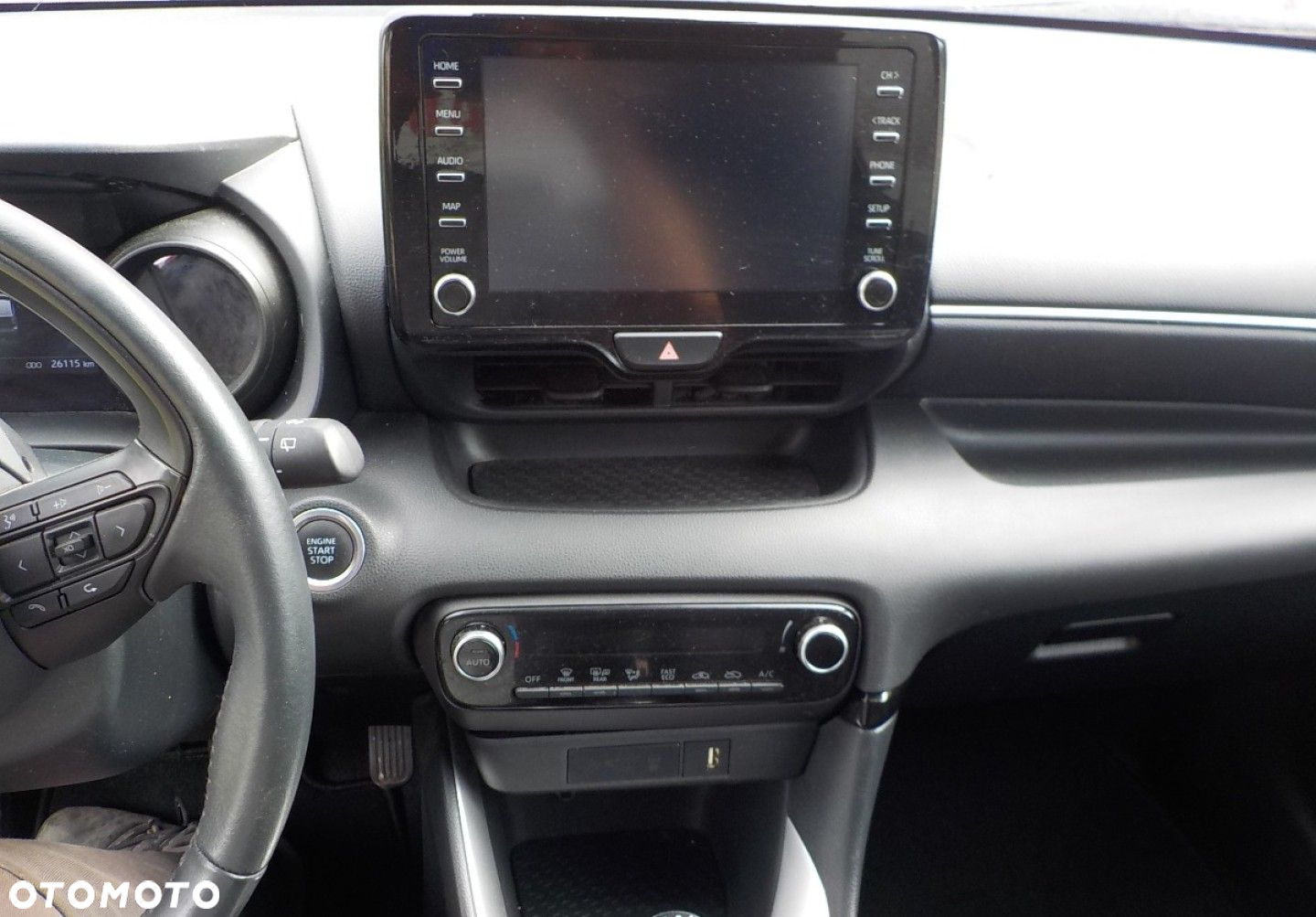 Toyota Yaris - 33