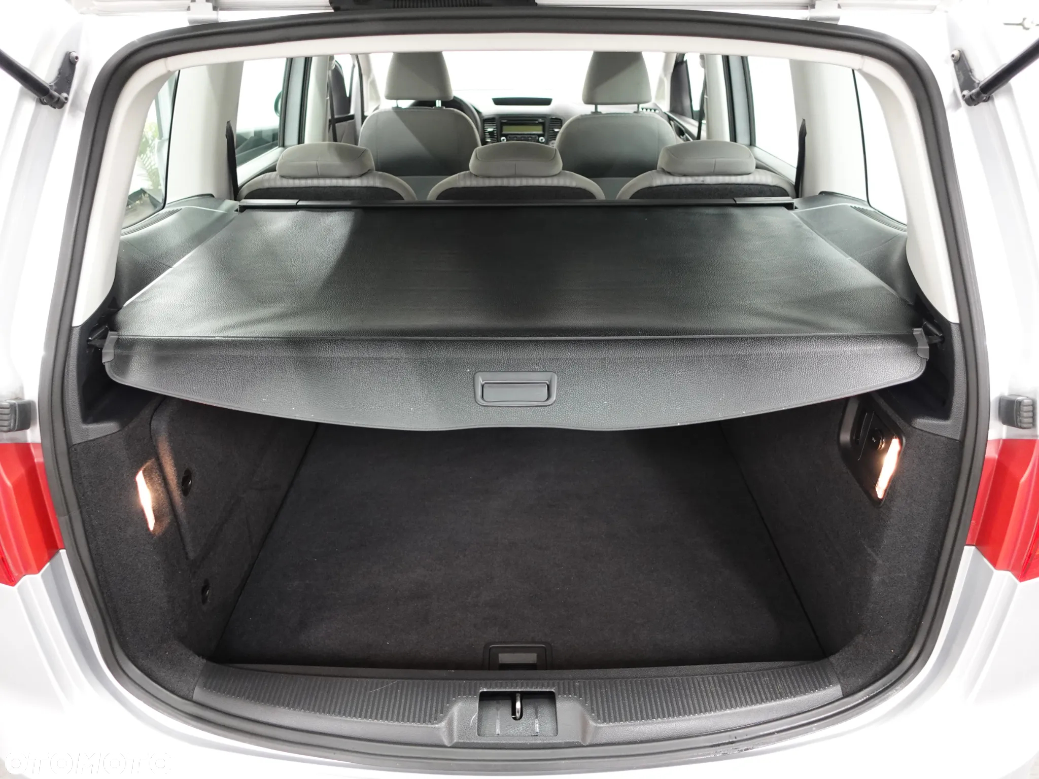 Seat Alhambra 2.0 TDI Ecomotive Reference - 23
