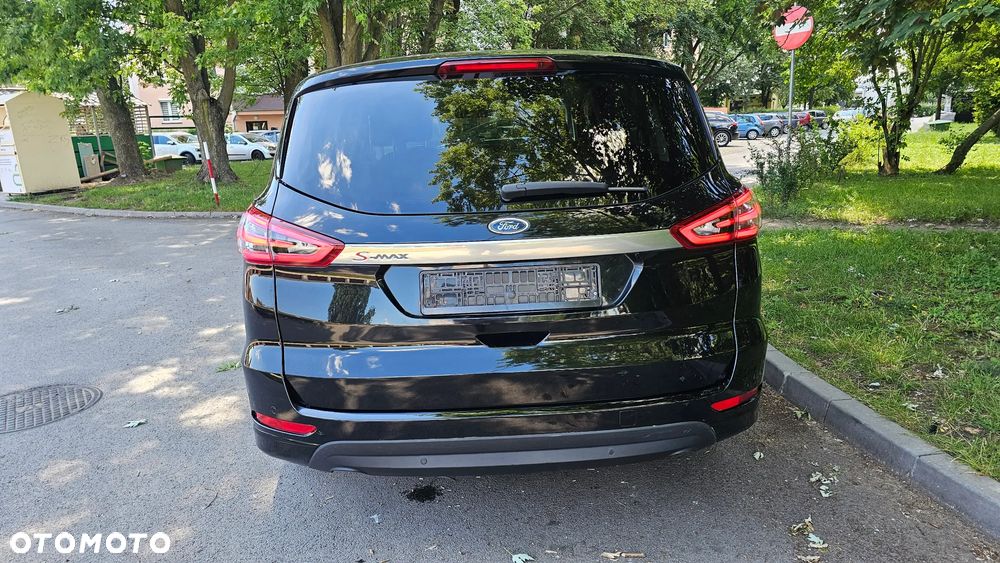 Ford S-Max - 24