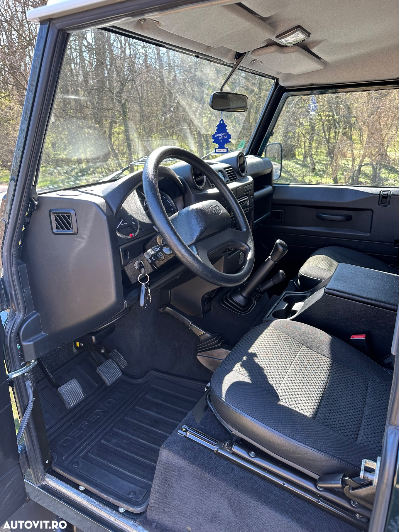 Land Rover Defender 90 2.4TD S/W E - 7